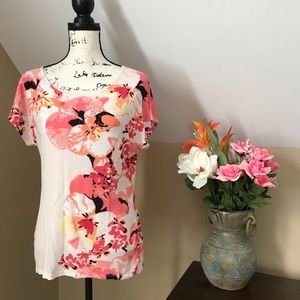 😍apt. 9 Floral Tee